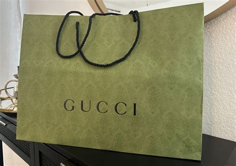 calzoni gucci|Gucci shopping bag.